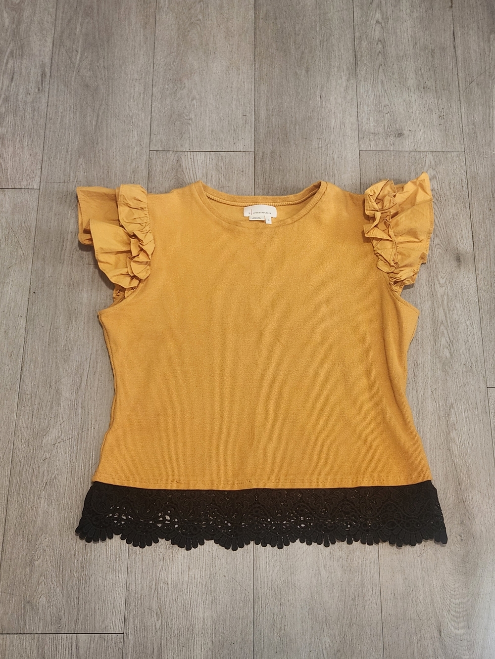 by Anthropologie Ruffle Flutter Sleeve Lace Hem Ribbed Top XL